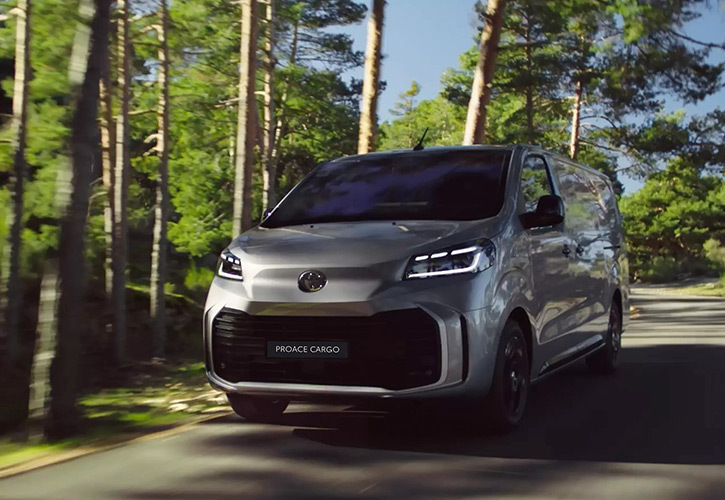 Proace Cargo'nun Aralık Fırsatlarıyla İşinize Güç Katın!